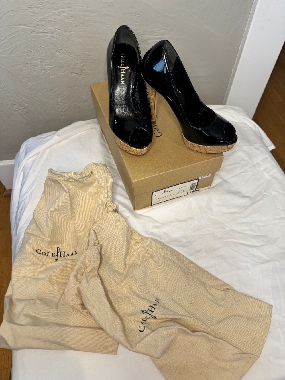 Cole Haan Mariela Air OT Black Patent Cork Heels Size 4.5 With Box & Dust Bags